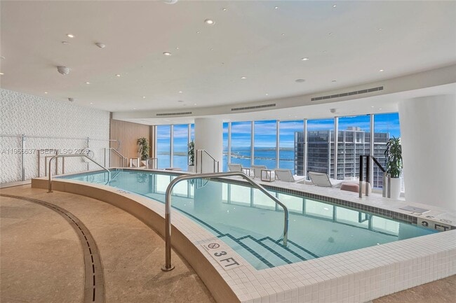 Building Photo - 300 Biscayne Blvd Way