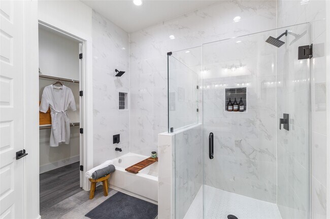 Building Photo - 4802 Angleton St