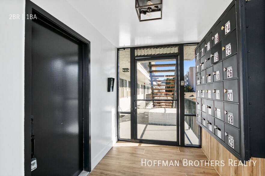 Building Photo - 14110 Yukon Ave