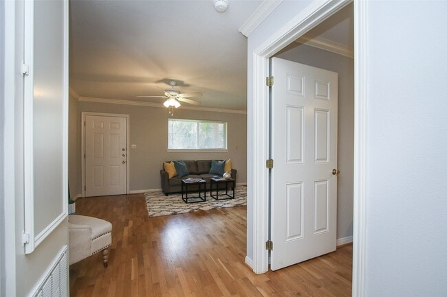 Building Photo - 1307 Welch St