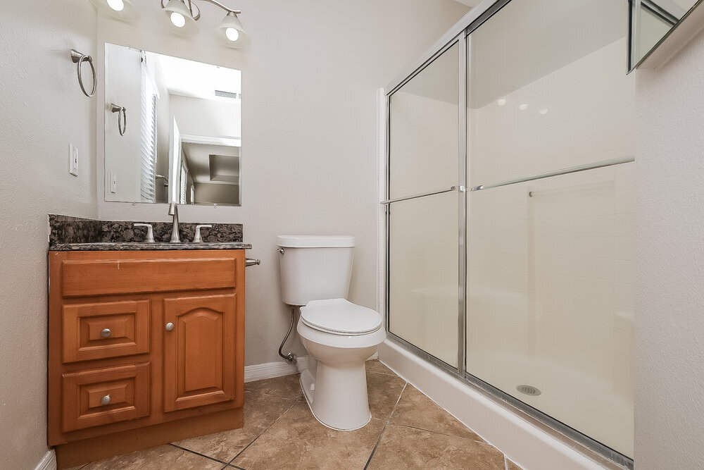 Building Photo - 914 Lake Shore Ranch Dr