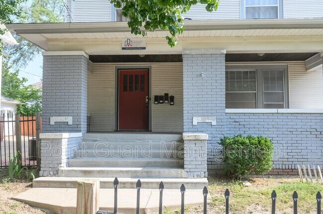 Building Photo - 3323 Victor Pl