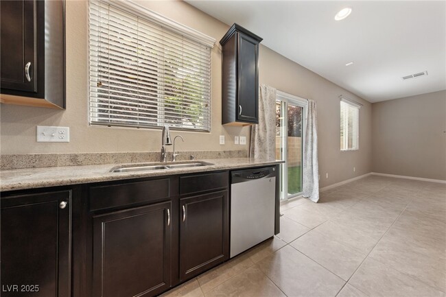 Building Photo - 10966 Sardinia Sands Dr
