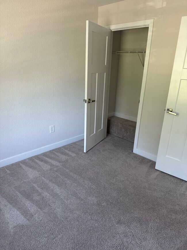 Bdrm 3 - 225 Brittlebrush Dr