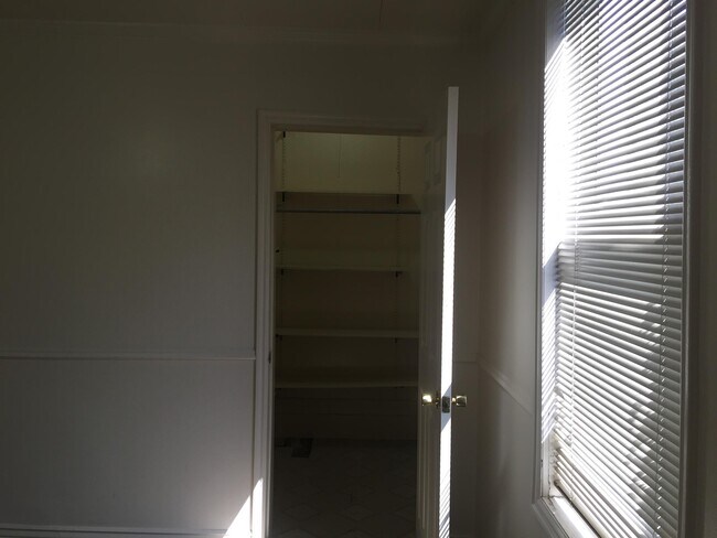 Building Photo - 58 W 300 N