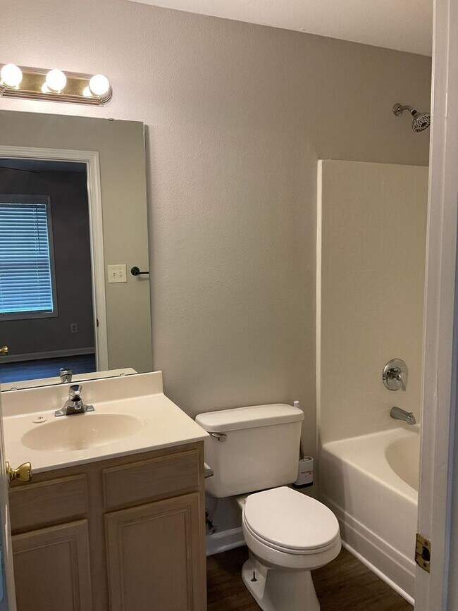 Building Photo - Available Now!! Charming and Updated Rental Home in Mt. Holly!