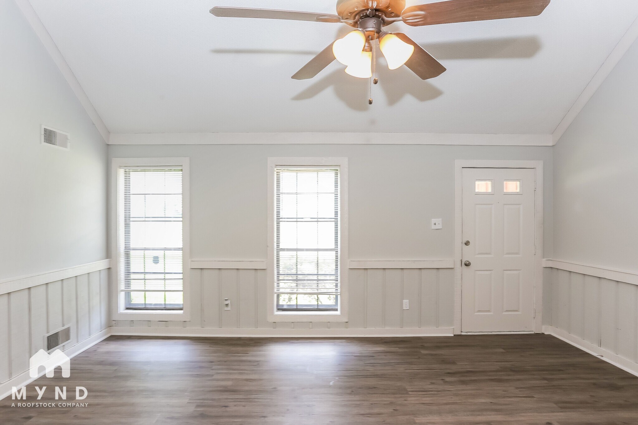 Building Photo - 6827 Starkenburg Ln