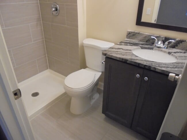 Building Photo - 1534 Springview Ct