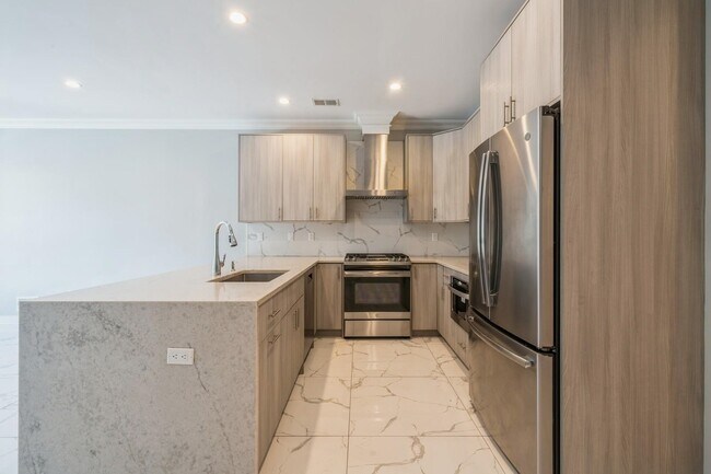 Building Photo - 225 Columbia Ave