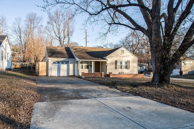 Building Photo - 11120 E 57 St