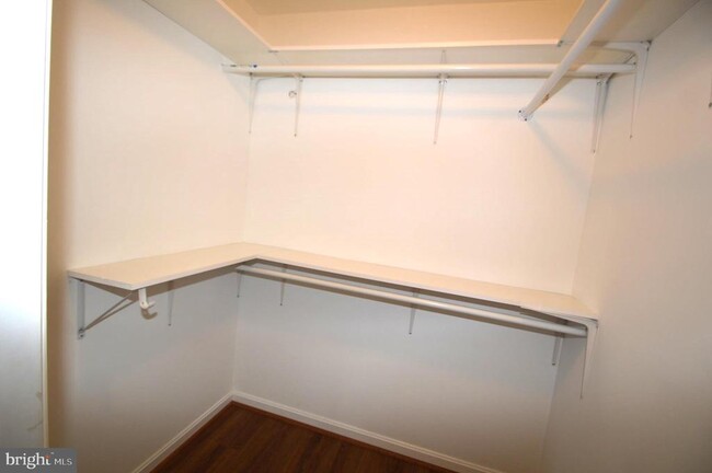 Building Photo - 25492 Freda Ln