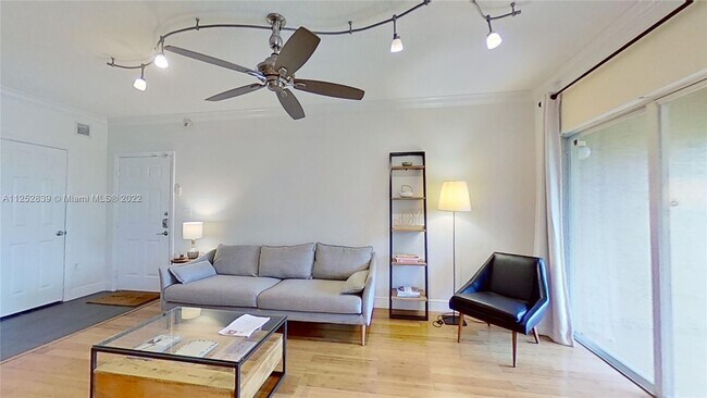 Building Photo - 11631 SW 2nd St