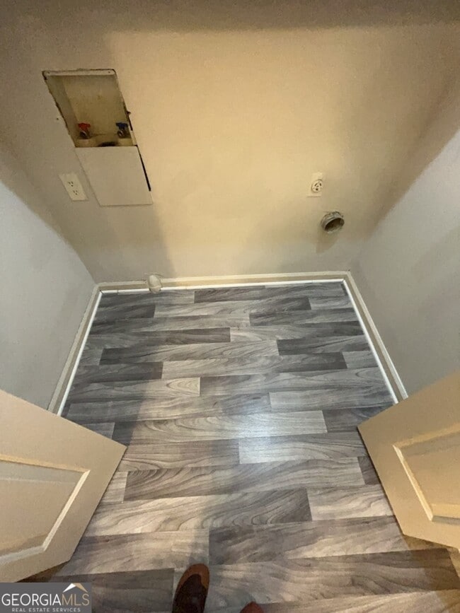 Building Photo - 3528 Jasmine Triangle