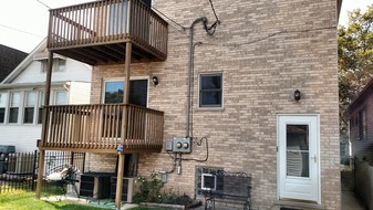 Building Photo - 5473 N Parkside Ave