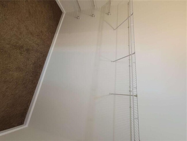 Building Photo - 175 Spinner Dr