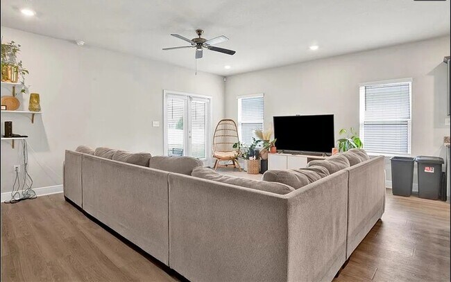 Building Photo - 24253 Alydar Lp