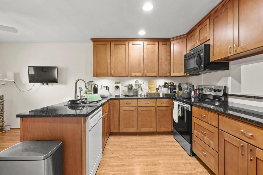 Building Photo - 9862 Softwater Way