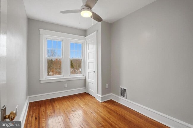 Building Photo - 220 N Orange St