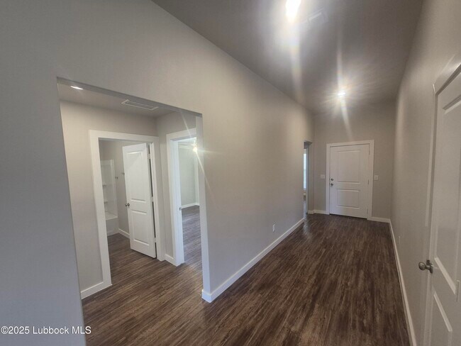 Building Photo - 2144 Kirksey Ave