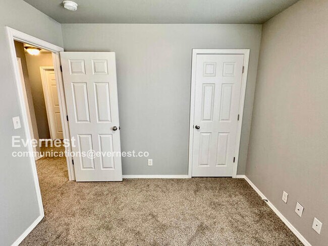 Building Photo - 6708 N 128th E Ave