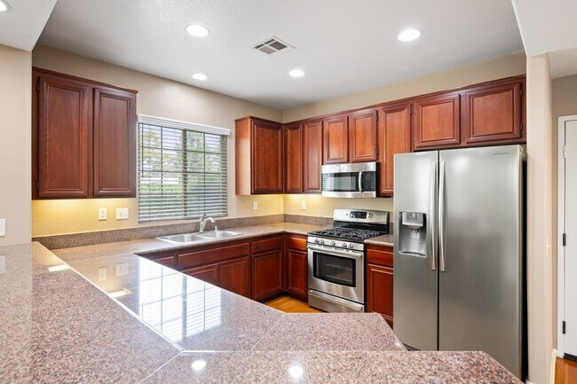 Building Photo - 1527 Cir Ranch Way