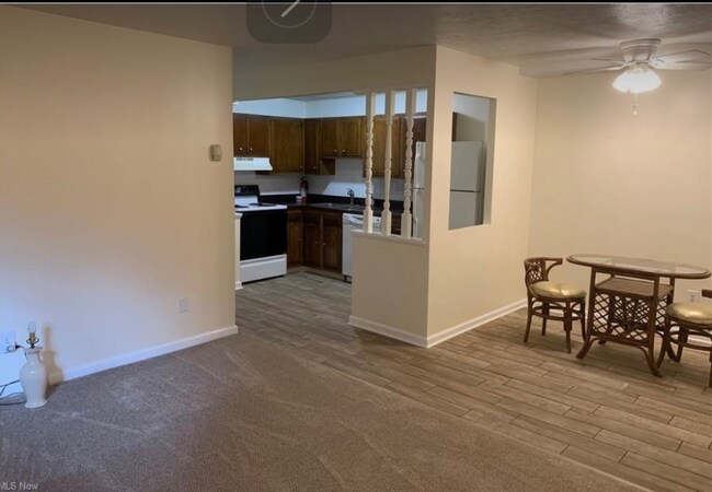 Primary Photo - 16101 Maple Park Dr