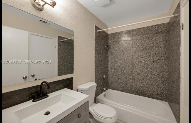 Building Photo - 5 Nunes Ct