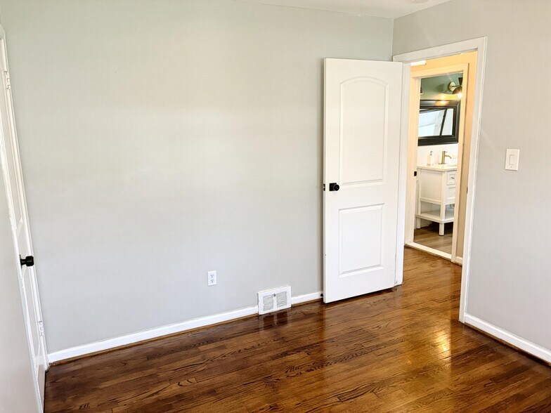 Building Photo - 1655 Hazel St