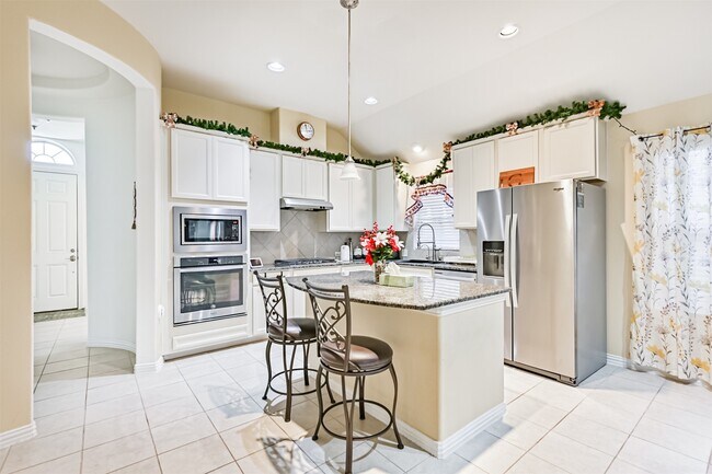 Building Photo - 3033 Broadhaven Dr