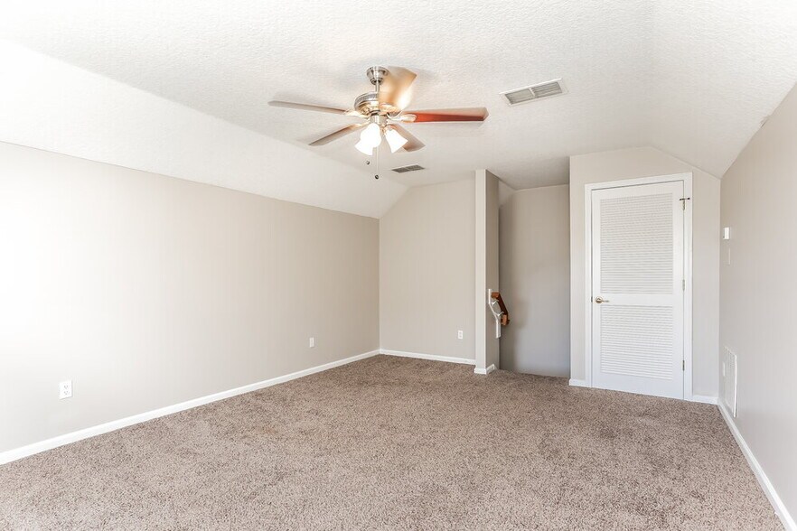 Building Photo - 3853 Ringneck Dr