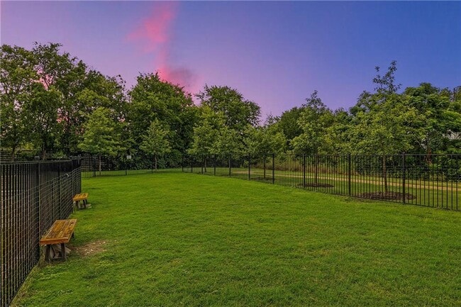 Building Photo - 2624 Metcalfe Rd