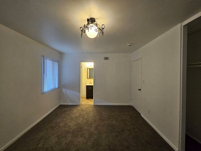 Building Photo - Private Country Retreat with Pool on Nearly Half an Acre