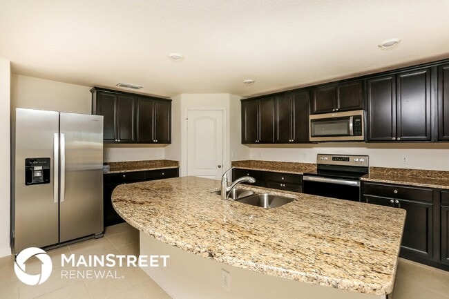 Building Photo - 35681 Rose Moss Ave