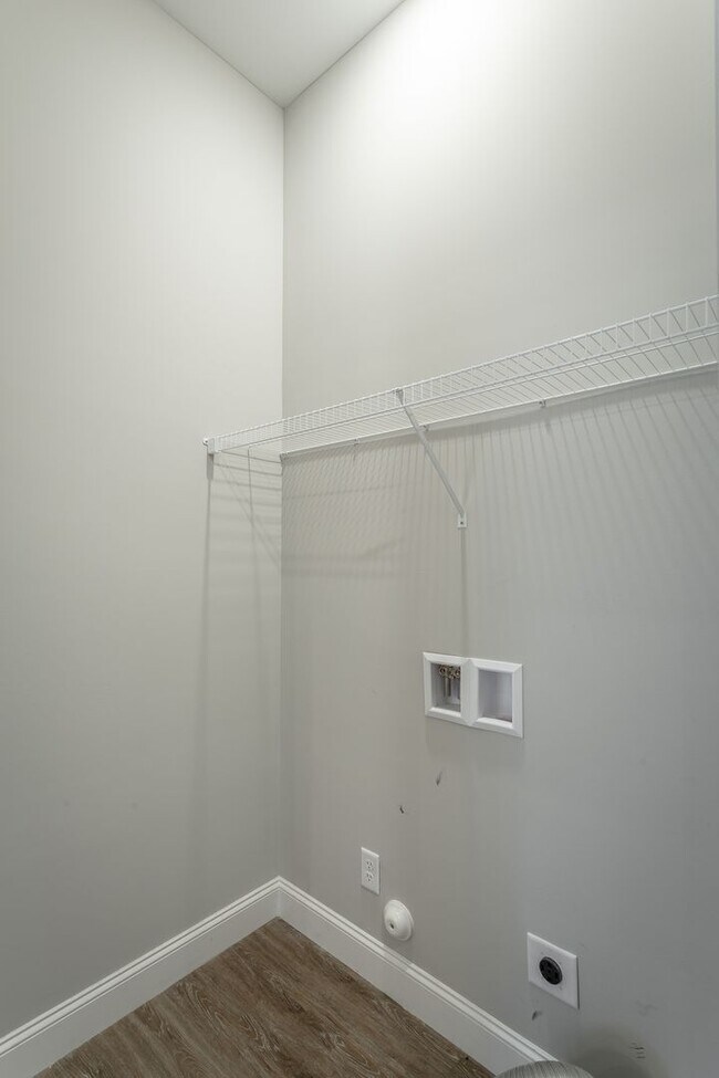 Building Photo - Brand new 3 bedroom 2 bath