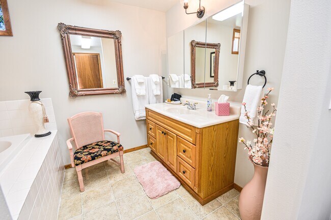 Building Photo - 31792 Hollyhock Ln