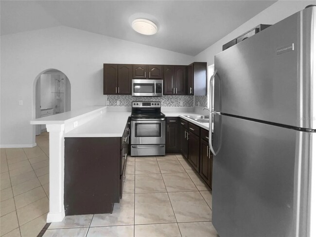 Building Photo - 546 Koala Dr