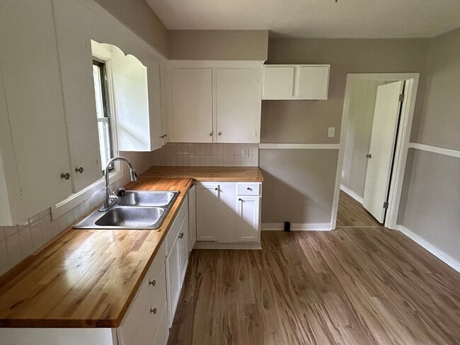 Primary Photo - remodeled 3 bedroom 1 bath home for rent i...