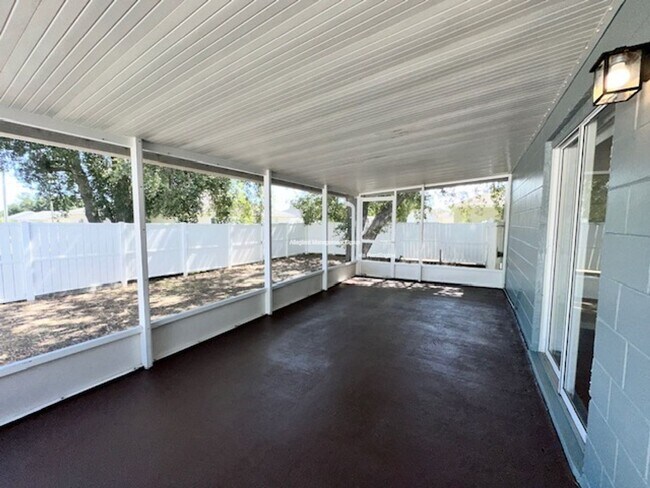 Building Photo - 564 Eagle Ct