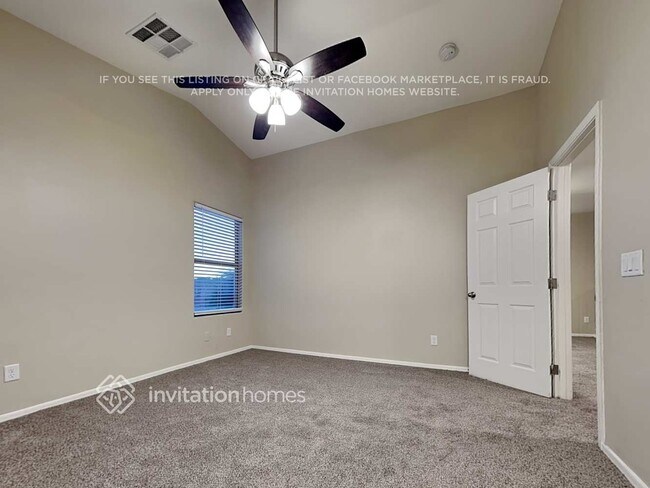 Building Photo - 3845 W Goldmine Mountain Dr