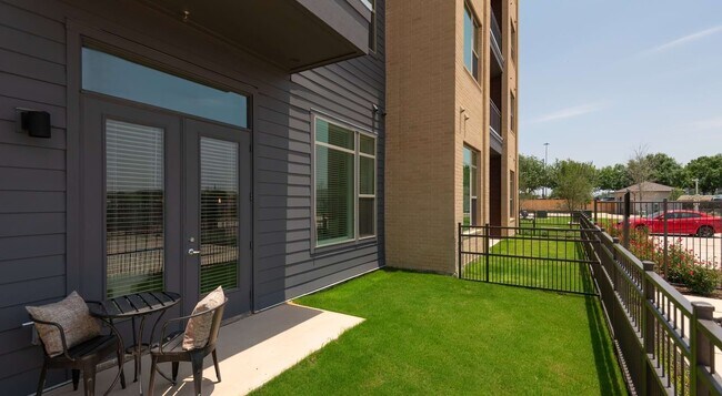 Building Photo - 10820 S I-35 Frontage Rd