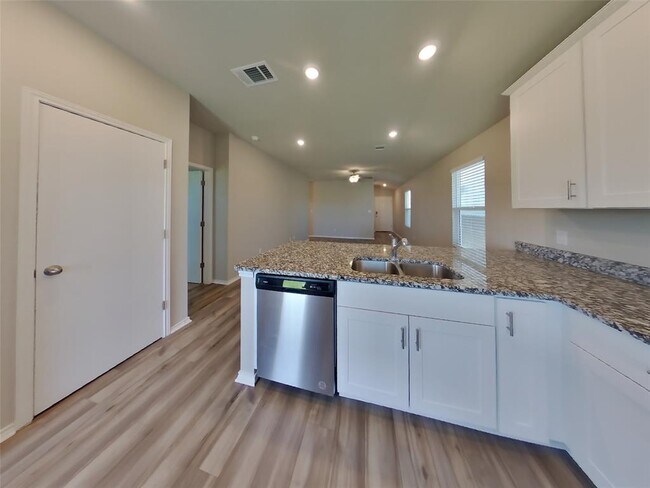 Building Photo - 5113 Sidesaddle Dr