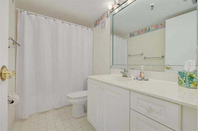 Building Photo - 7430 Sunshine Skyway Ln S