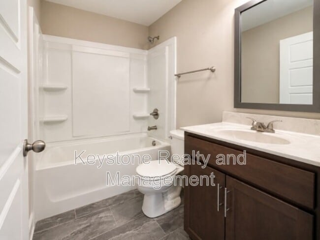 Building Photo - 108 Banagher Ct