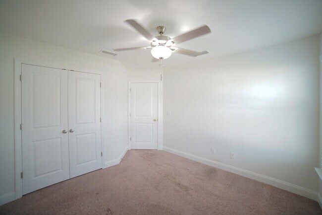 Building Photo - 219 Bienville Pl