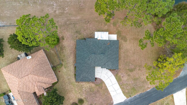 Building Photo - 15738 Northside Dr E