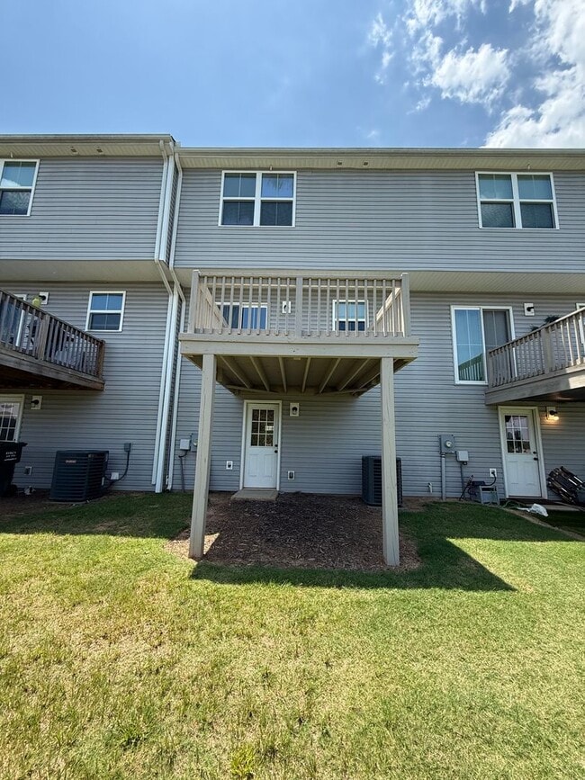 Building Photo - 306 Parkridge Wy