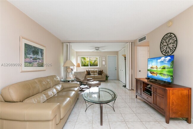 Building Photo - 3131 S Ocean Dr