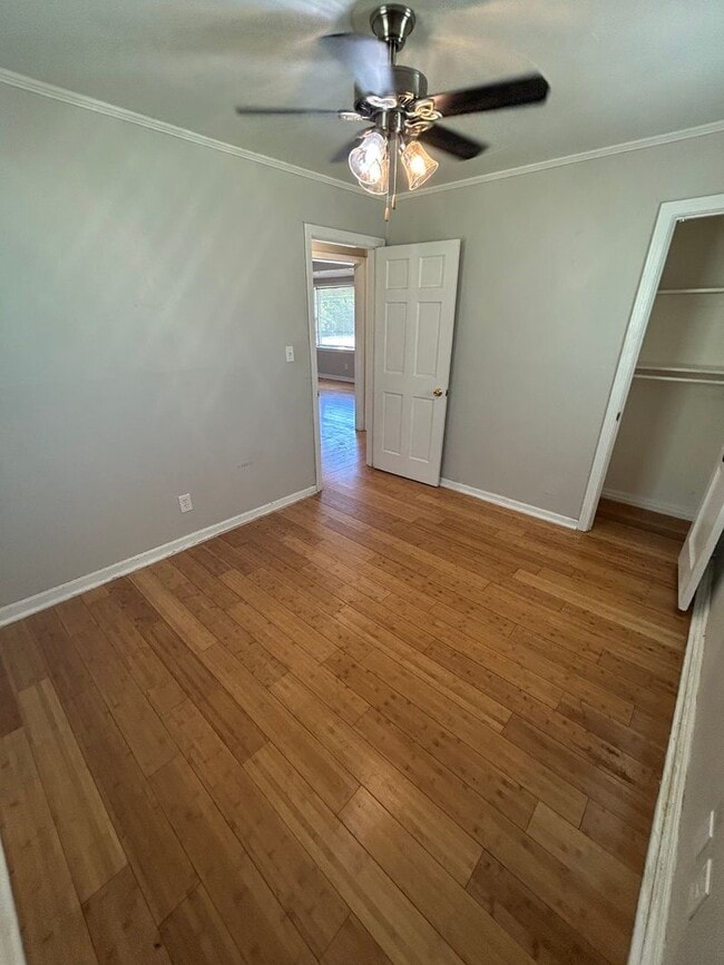 Building Photo - Coming Soon! Cozy 2-Bedroom Gem | $1,049/m...
