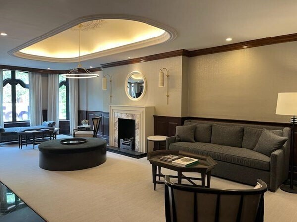 Building Photo - 389 Commonwealth Ave