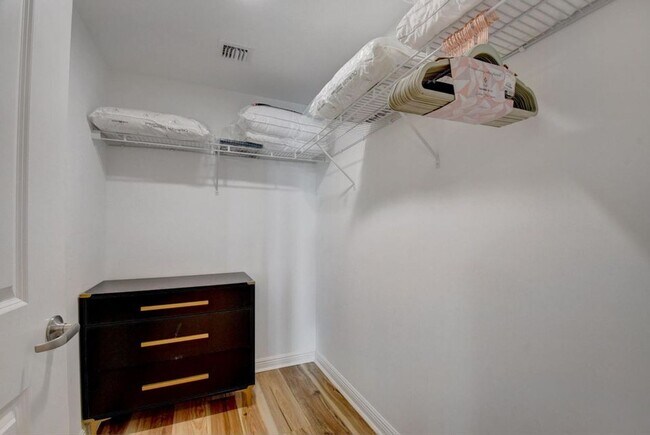 Building Photo - 350 N Federal Hwy